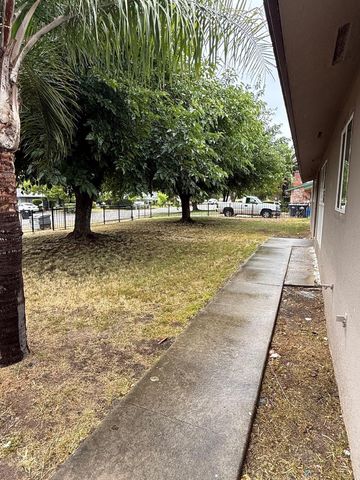 17316 Camden Drive, Madera, CA 93638