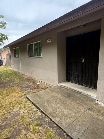 17316 Camden Drive, Madera, CA 93638
