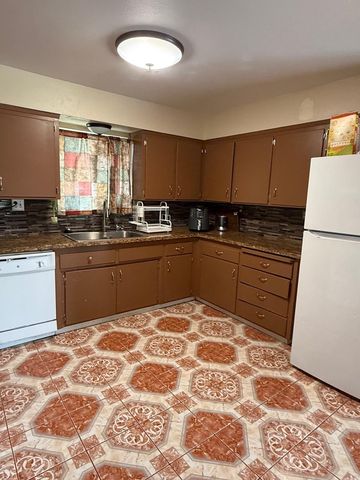 17316 Camden Drive, Madera, CA 93638