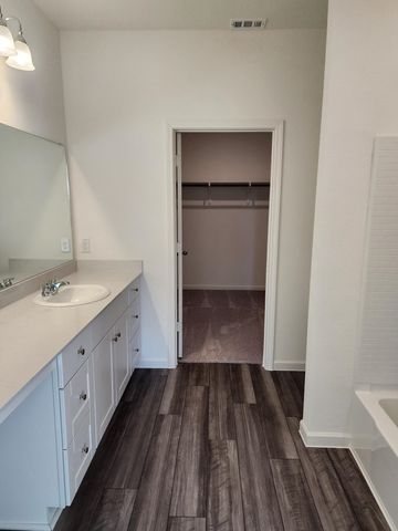 10321 Rosegreen Lane, Fort Worth, TX 76036