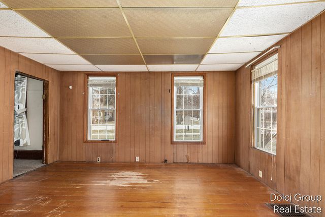 86 S Vosper Street, Saranac, MI 48881