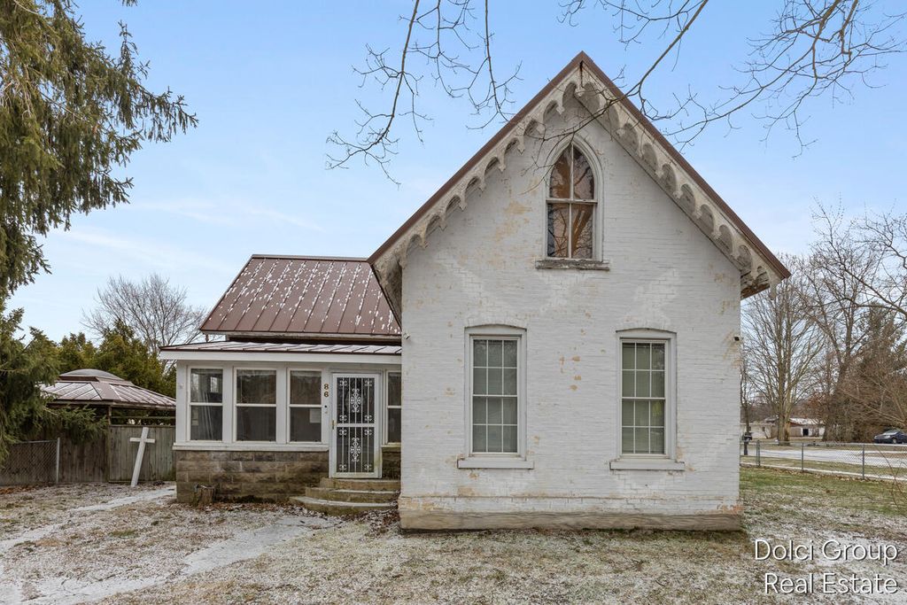 86 S Vosper Street, Saranac, MI 48881