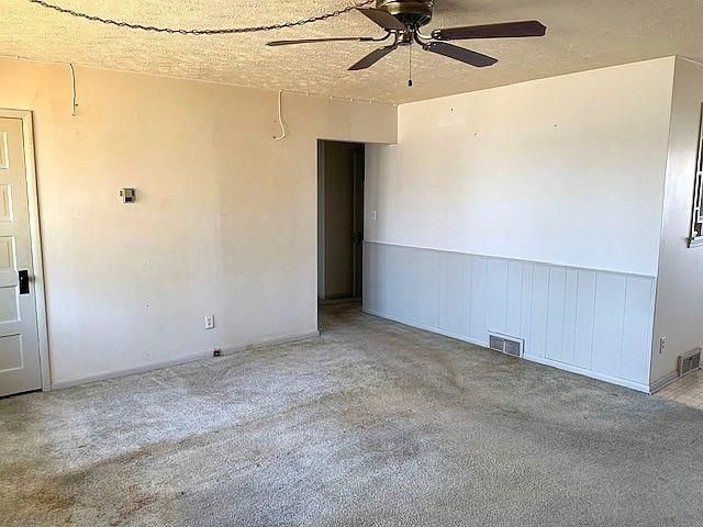 214 S First Avenue, Minneapolis, KS 67467