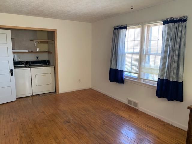 214 S First Avenue, Minneapolis, KS 67467