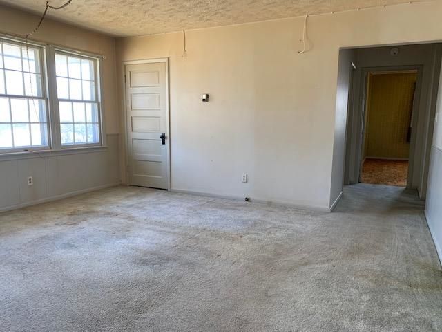 214 S First Avenue, Minneapolis, KS 67467