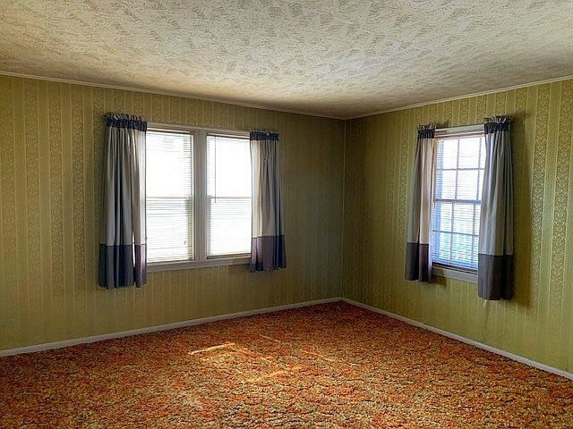 214 S First Avenue, Minneapolis, KS 67467