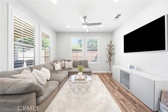 49 Finch, Lake Forest (el Toro), CA 92630