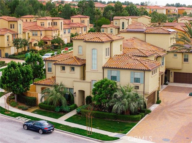 49 Finch, Lake Forest (el Toro), CA 92630