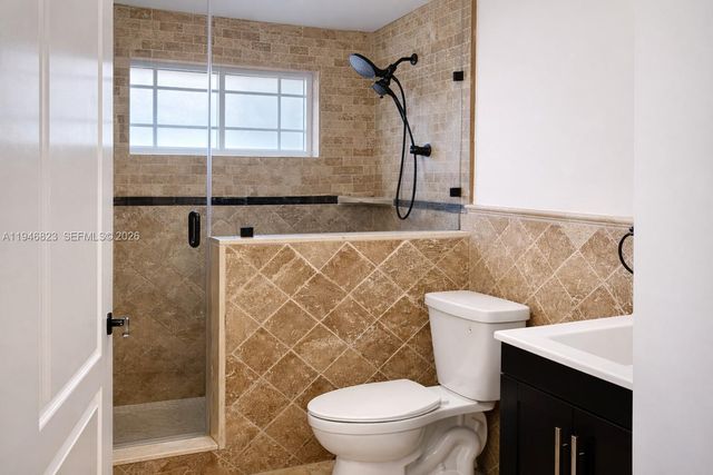 10923 W Okeechobee Rd 201, Hialeah Gardens, FL 33018