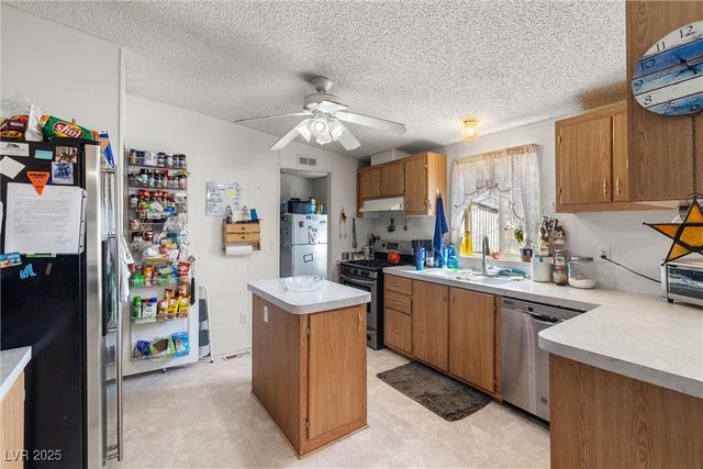 3199 South Records Road, Amargosa Valley, NV 89020