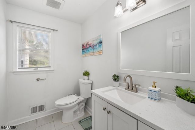 3 Joshua Dr, Hillsborough Twp., NJ 08844