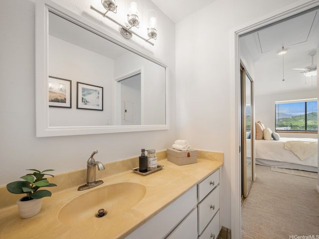 46-054 Puulena Street 926, Kaneohe, HI 96744