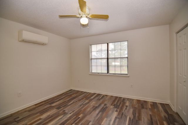 7776 Wayfield Circle Apt A, North Charleston, SC 29418