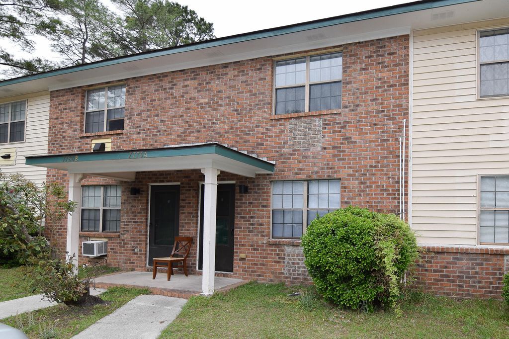 7776 Wayfield Circle Apt A, North Charleston, SC 29418