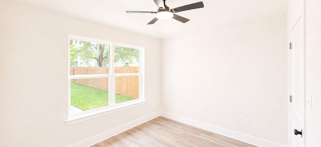 142A College Street, Fresno, TX 77545