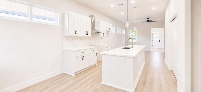 142A College Street, Fresno, TX 77545