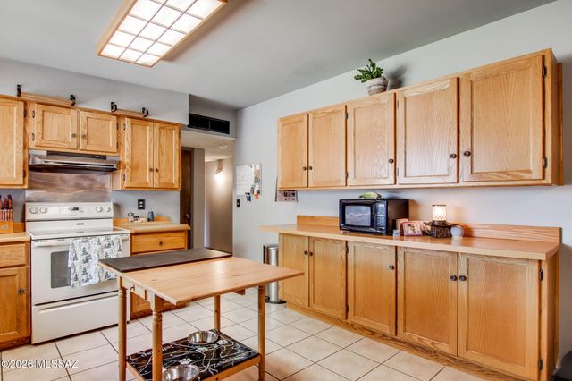 9631 E Myra Drive, Tucson, AZ 85730