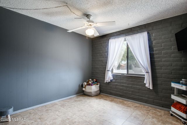 9631 E Myra Drive, Tucson, AZ 85730