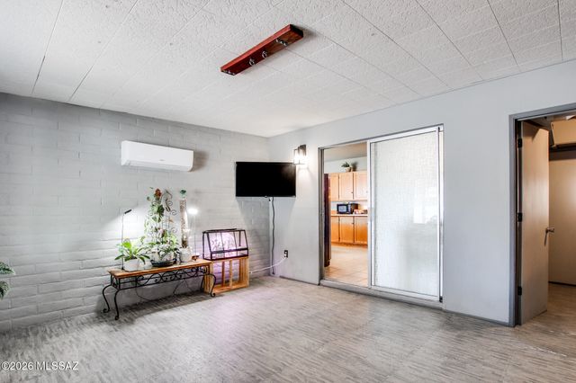 9631 E Myra Drive, Tucson, AZ 85730