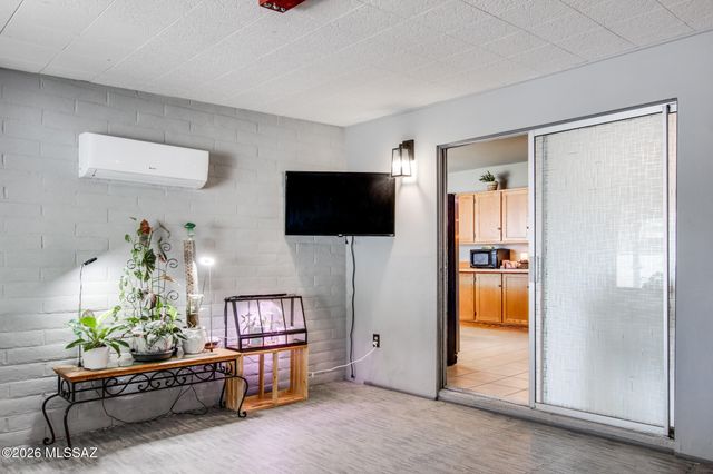 9631 E Myra Drive, Tucson, AZ 85730