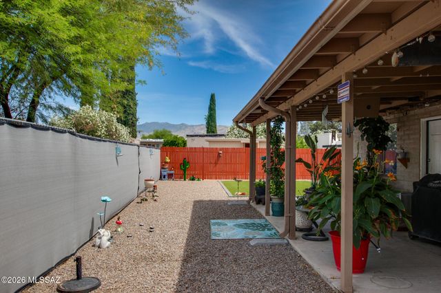 9631 E Myra Drive, Tucson, AZ 85730