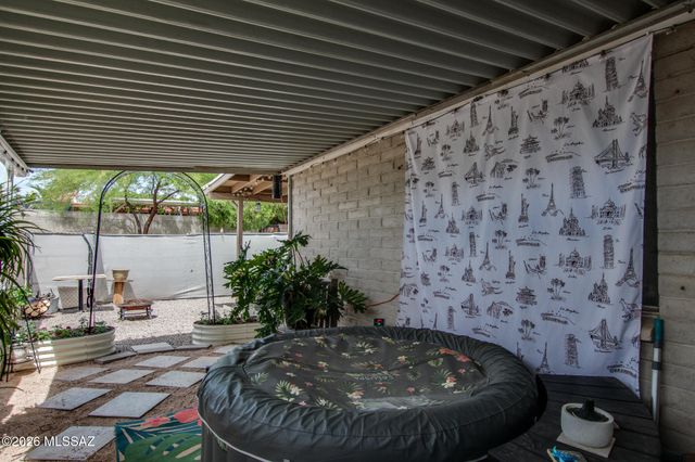 9631 E Myra Drive, Tucson, AZ 85730