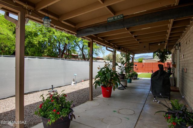 9631 E Myra Drive, Tucson, AZ 85730