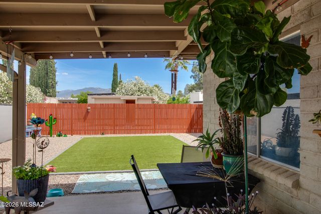 9631 E Myra Drive, Tucson, AZ 85730