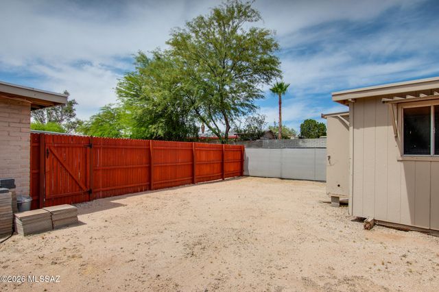9631 E Myra Drive, Tucson, AZ 85730