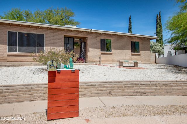 9631 E Myra Drive, Tucson, AZ 85730