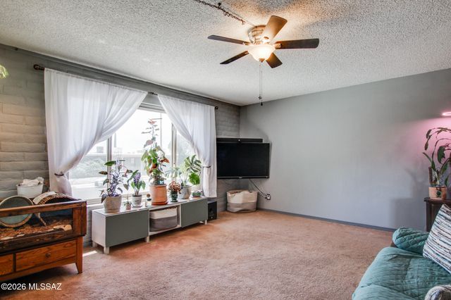 9631 E Myra Drive, Tucson, AZ 85730