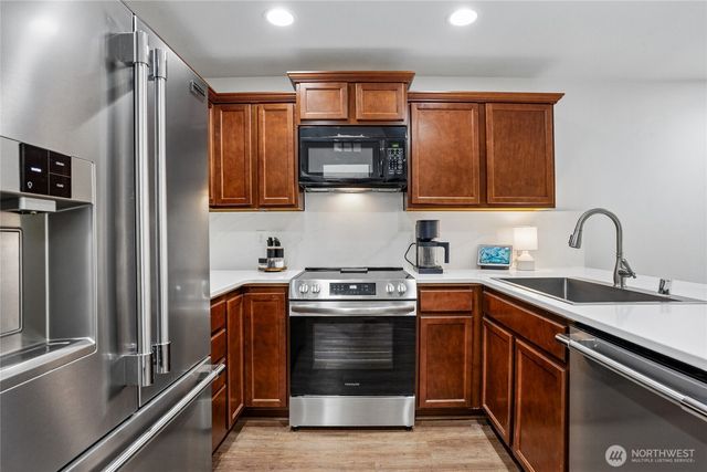 3672 London Loop NE, Lacey, WA 98516