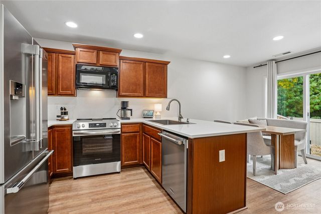 3672 London Loop NE, Lacey, WA 98516