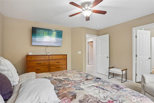 3672 London Loop NE, Lacey, WA 98516