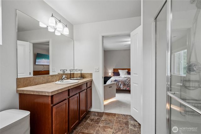 3672 London Loop NE, Lacey, WA 98516