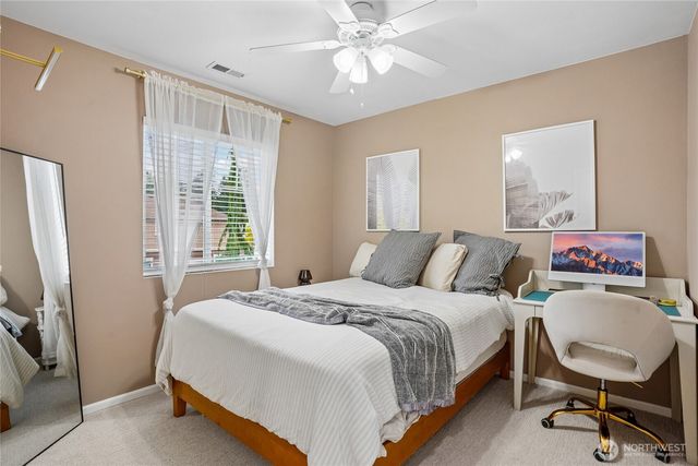 3672 London Loop NE, Lacey, WA 98516