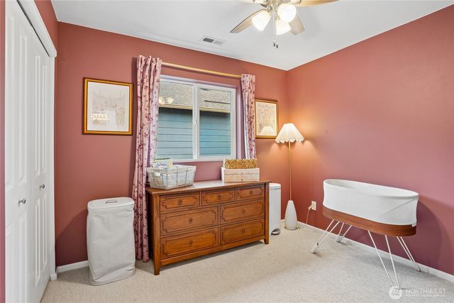 3672 London Loop NE, Lacey, WA 98516