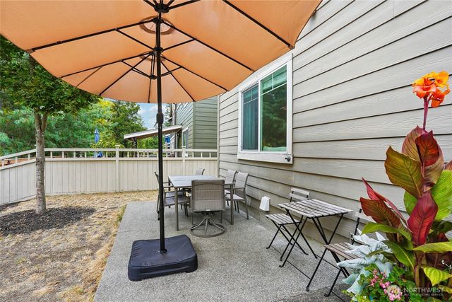 3672 London Loop NE, Lacey, WA 98516