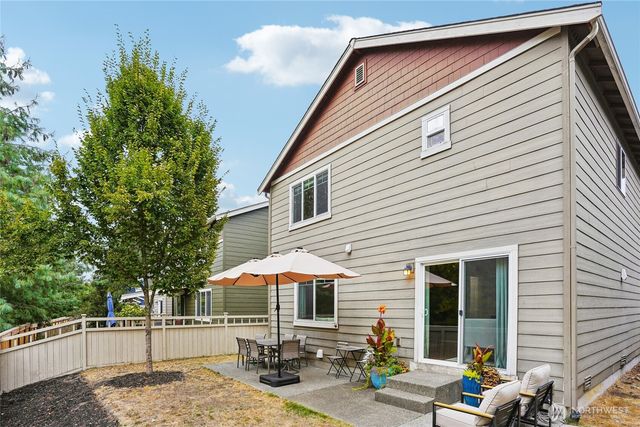 3672 London Loop NE, Lacey, WA 98516