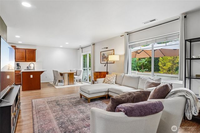 3672 London Loop NE, Lacey, WA 98516