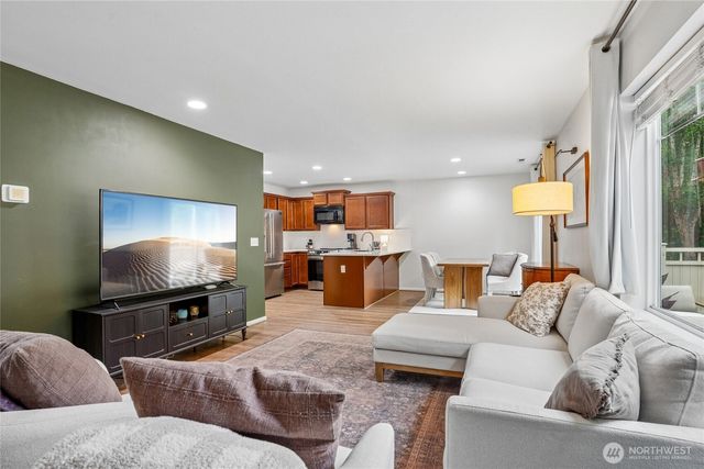 3672 London Loop NE, Lacey, WA 98516