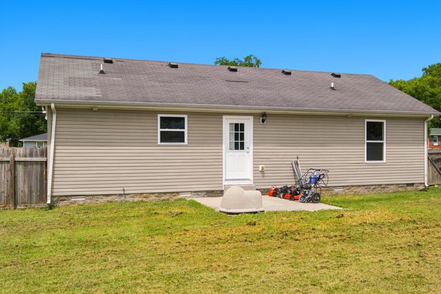 237 Santa Monica Blvd, Gallatin, TN 37066