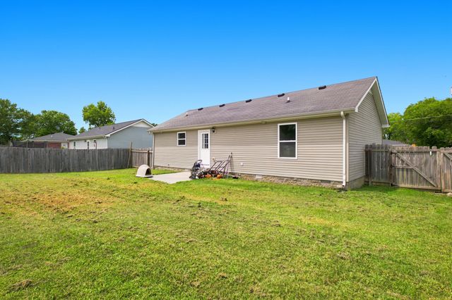 237 Santa Monica Blvd, Gallatin, TN 37066