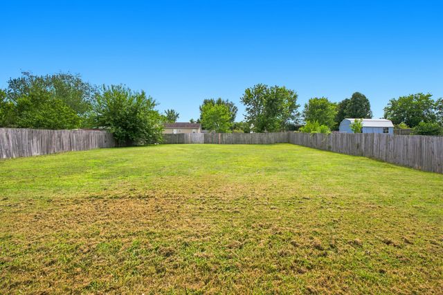 237 Santa Monica Blvd, Gallatin, TN 37066