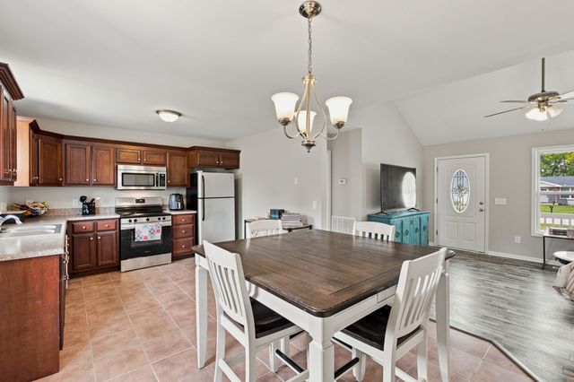 237 Santa Monica Blvd, Gallatin, TN 37066