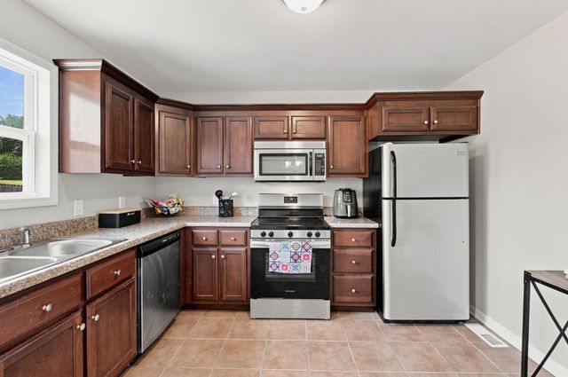 237 Santa Monica Blvd, Gallatin, TN 37066