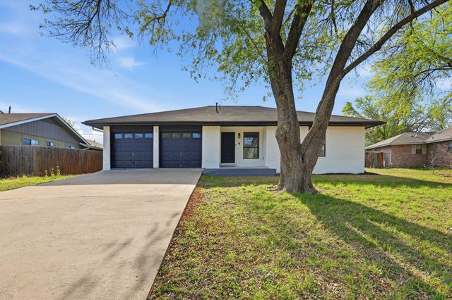 1509 Parkview LN, San Marcos, TX 78666