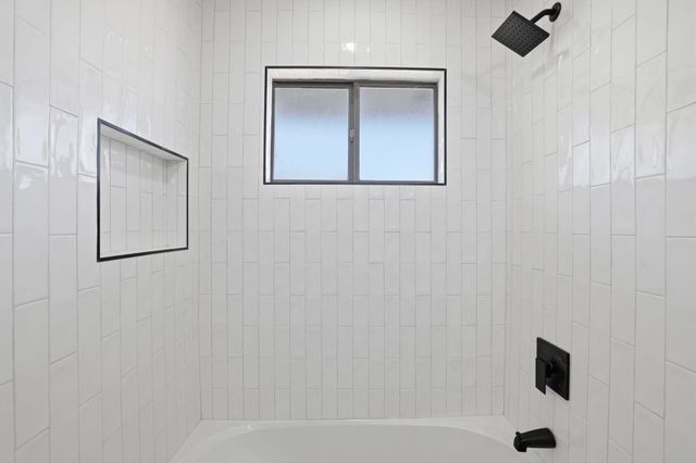 1509 Parkview LN, San Marcos, TX 78666