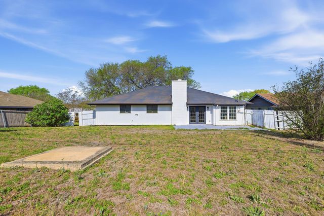 1509 Parkview LN, San Marcos, TX 78666