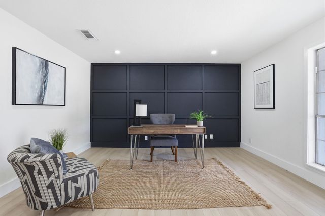 1509 Parkview LN, San Marcos, TX 78666